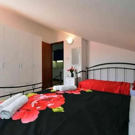 With Parking Space - 23346 Vodice