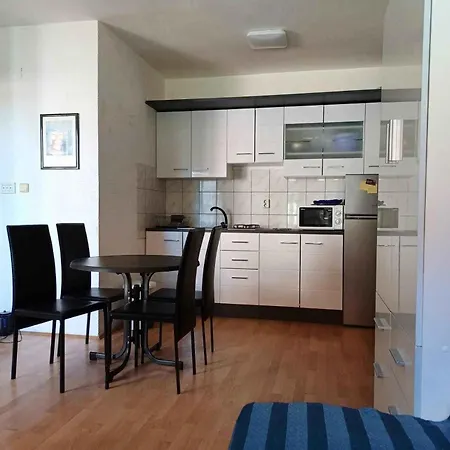 Appartement With Parking Space - 23346 Vodice