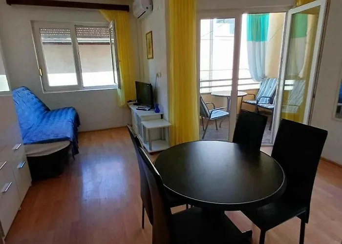 With Parking Space - 23346 Appartement *